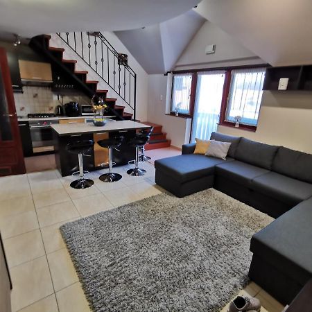 Galery Apartman Gyula Eksteriør billede